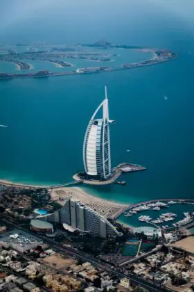 the-united-arab-emirates-dubai-christoph-schulz-7tb-b37yHx4-unsplash
